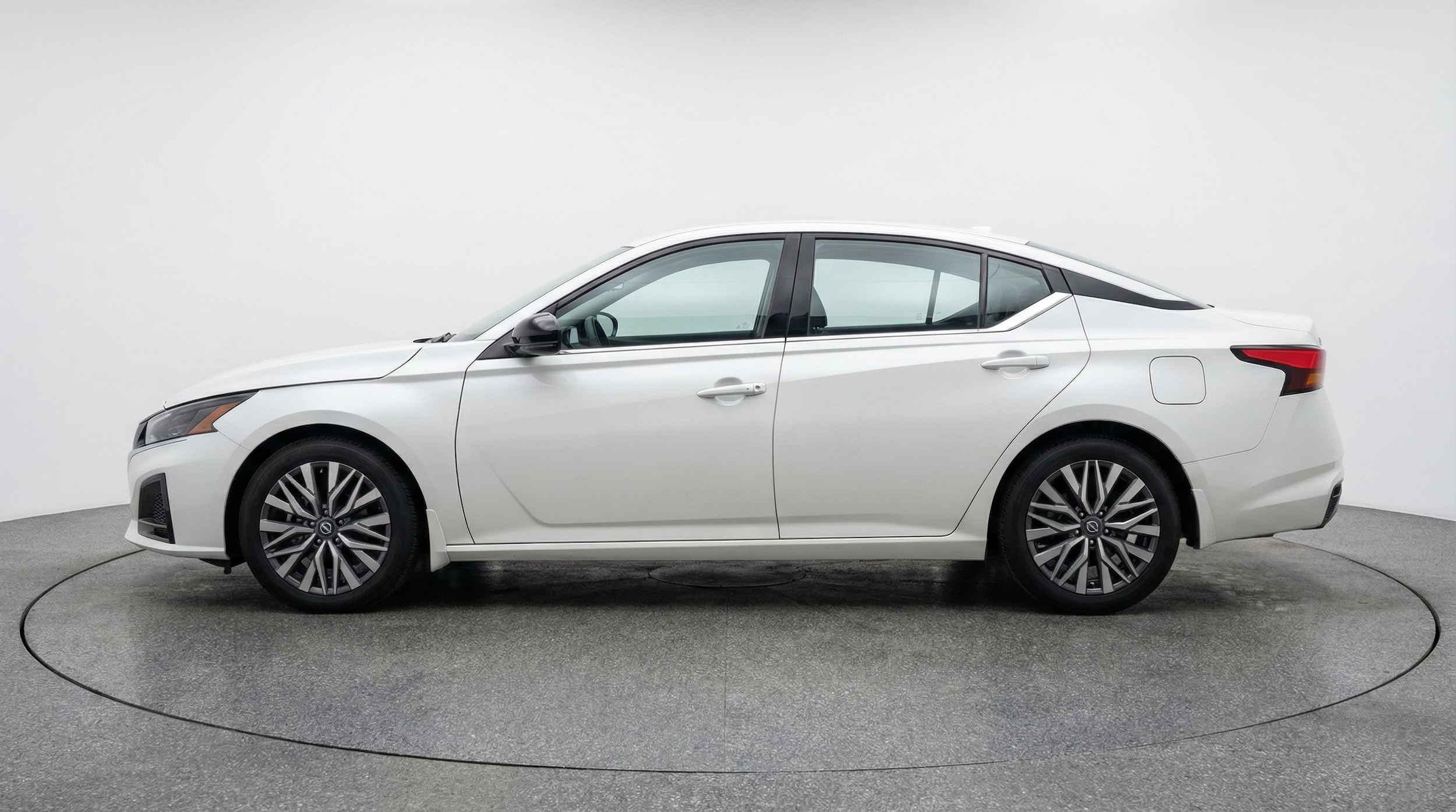 Thumbnail: 2025 Nissan Altima - 4
