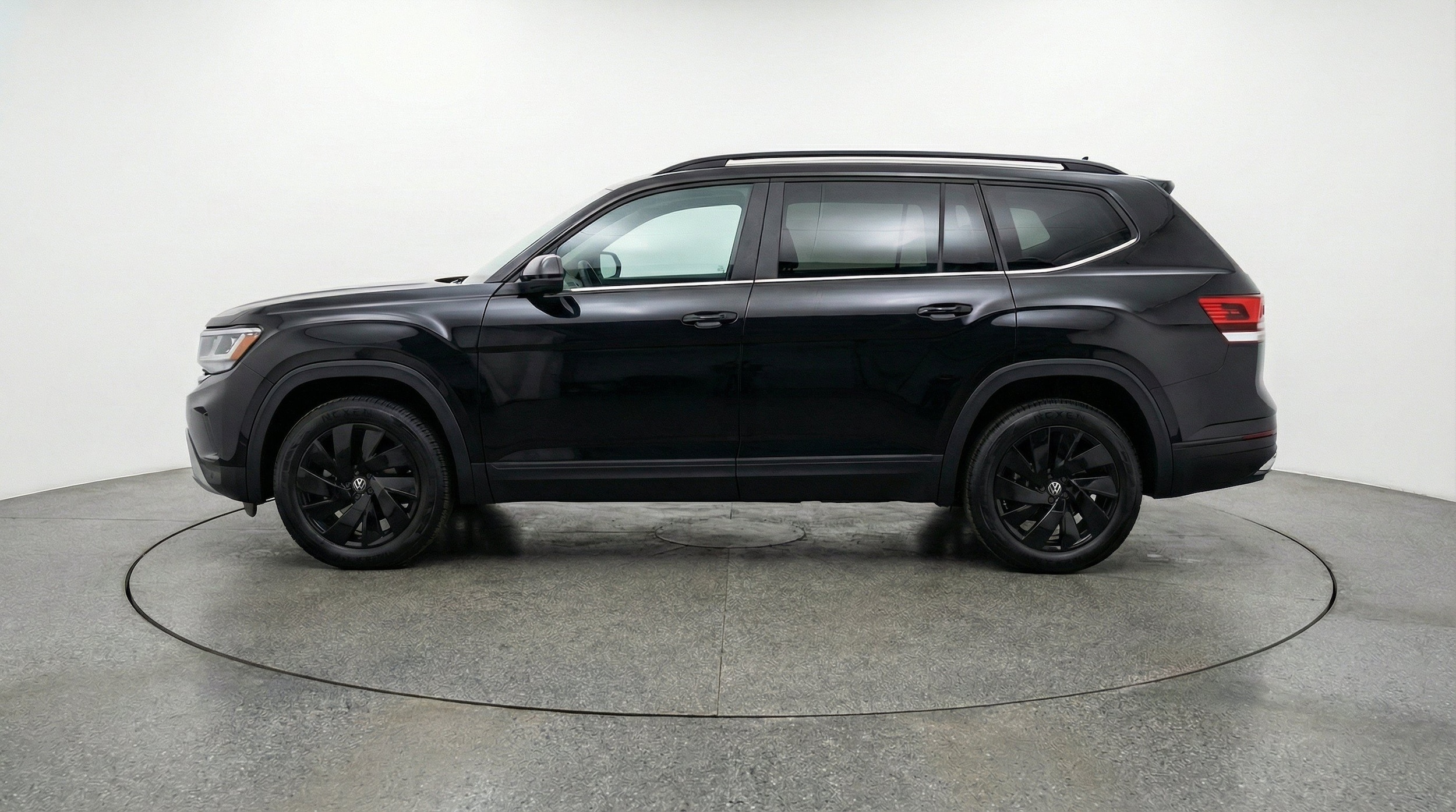 Thumbnail: 2026 Volkswagen Atlas - 5