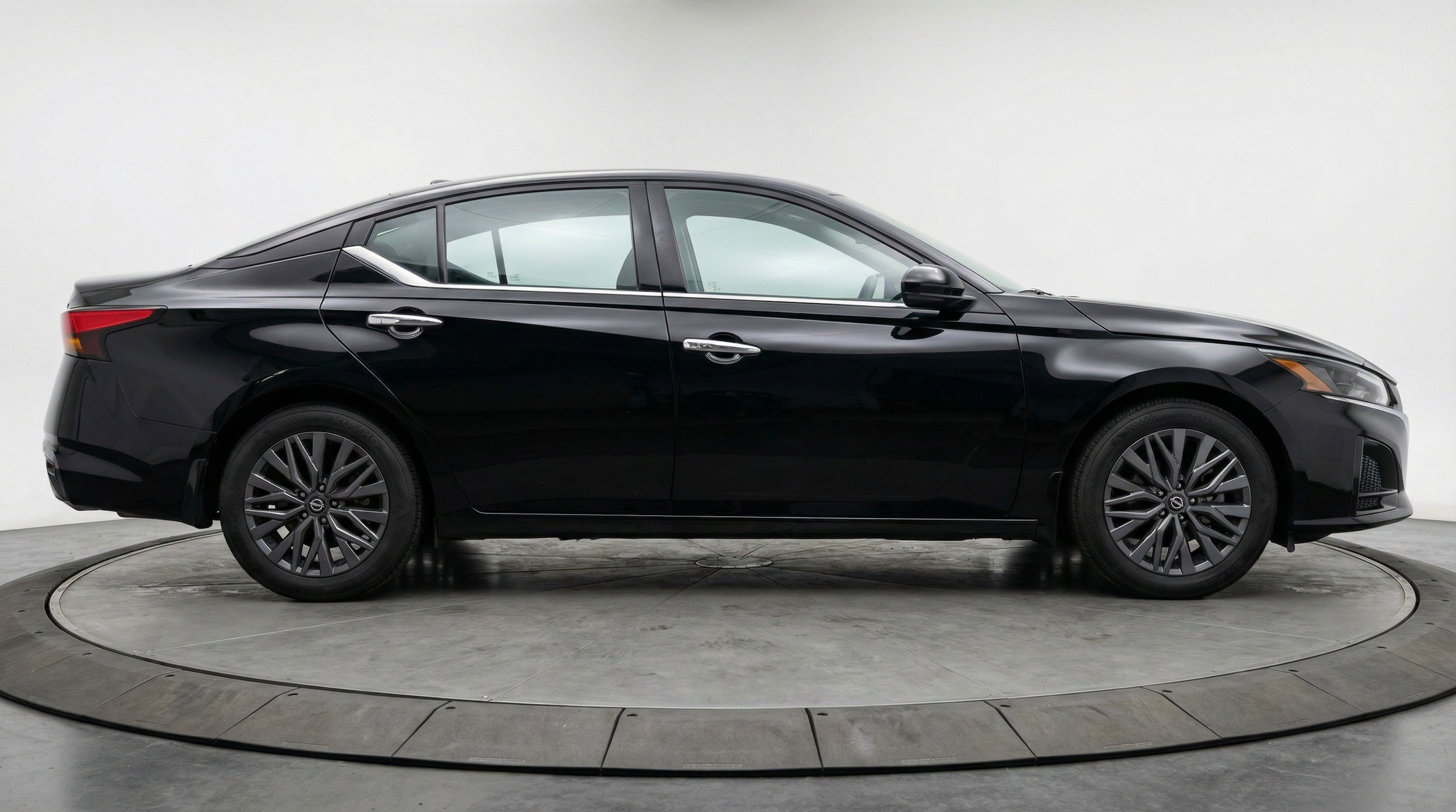 Thumbnail: 2025 Nissan Altima - 11