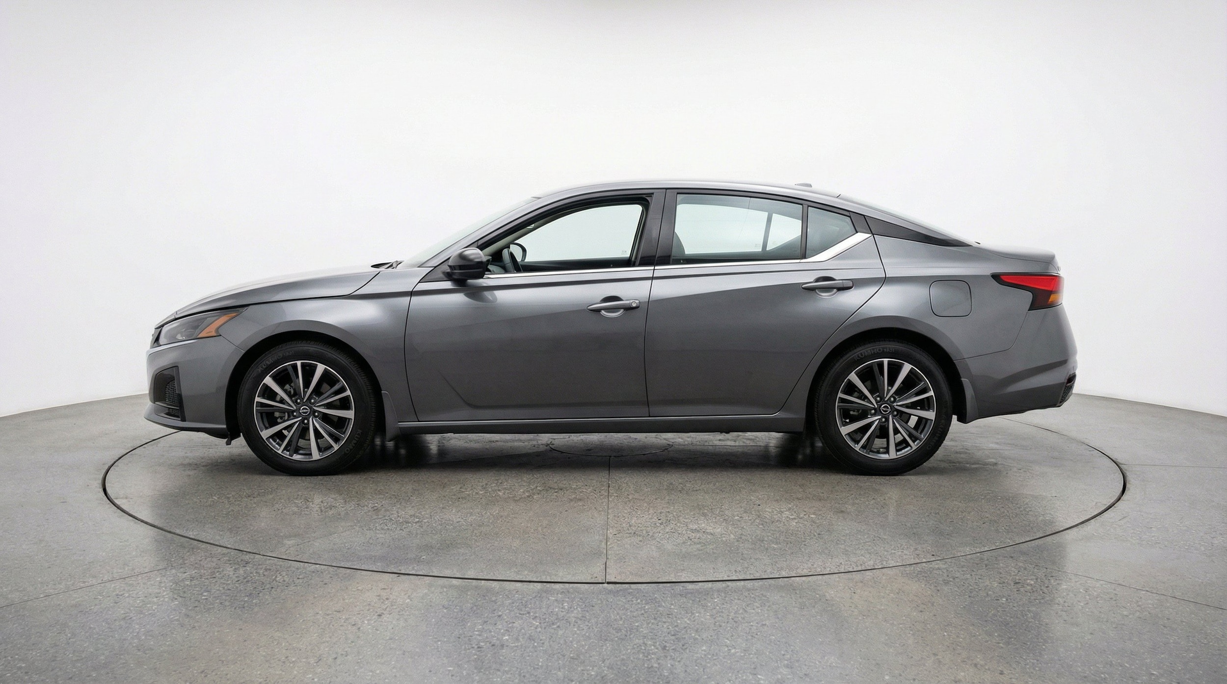 Thumbnail: 2025 Nissan Altima - 5