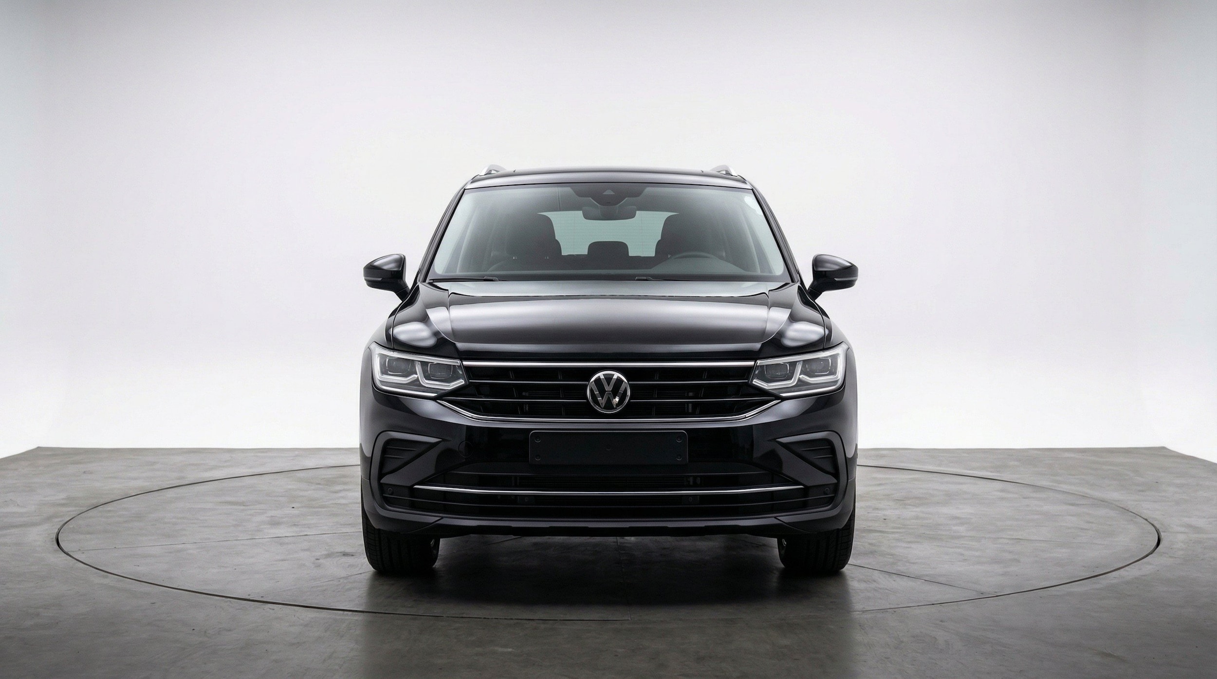 Thumbnail: 2026 Volkswagen Tiguan - 2