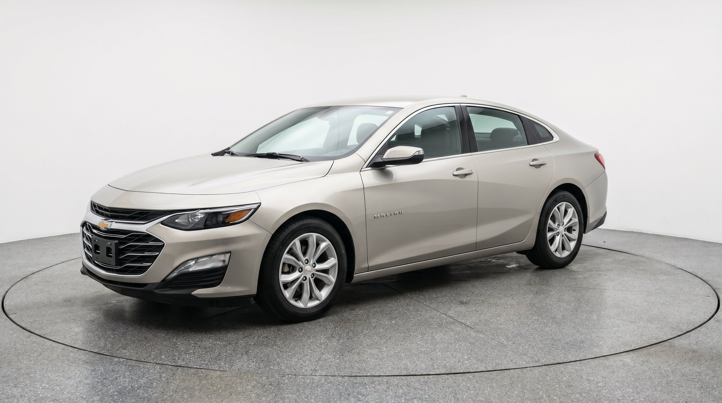 Thumbnail: 2024 Chevrolet Malibu - 3