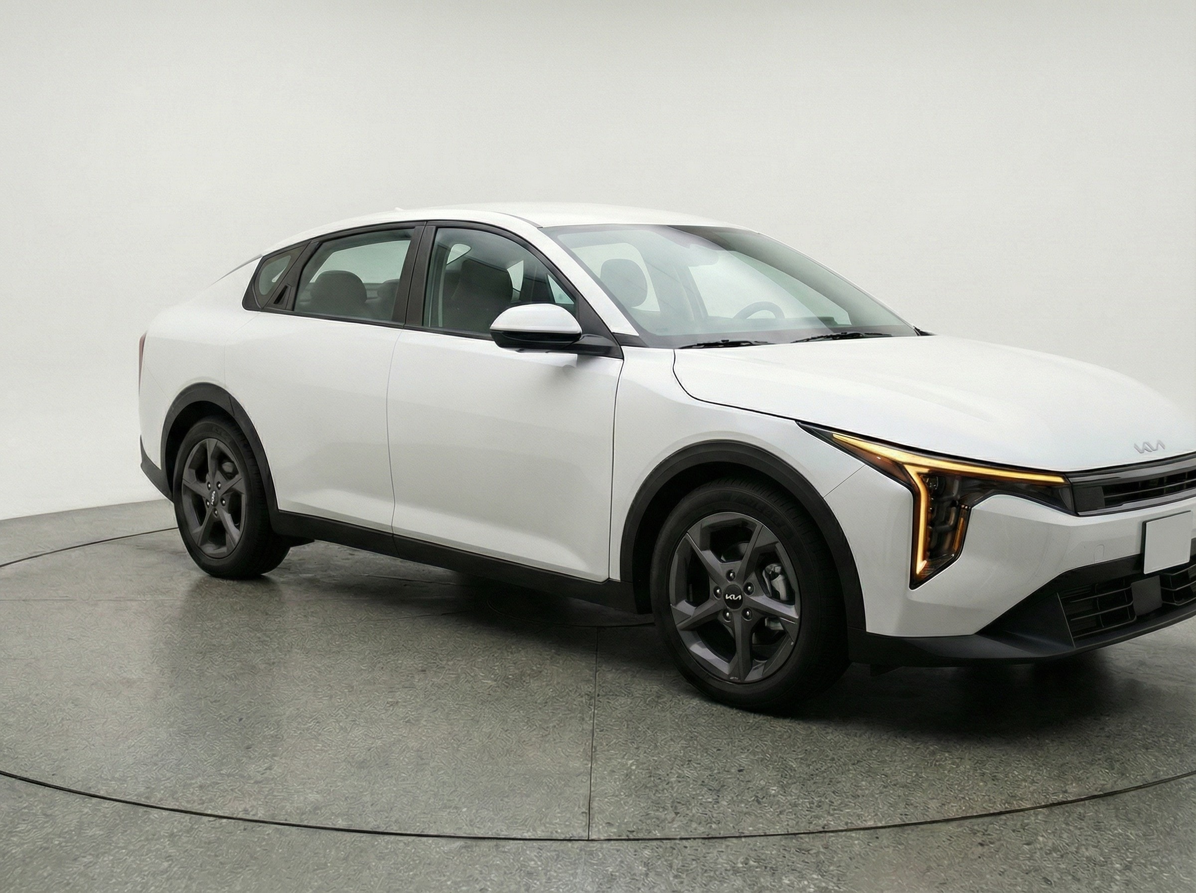 Thumbnail: 2025 Kia K4 - 1