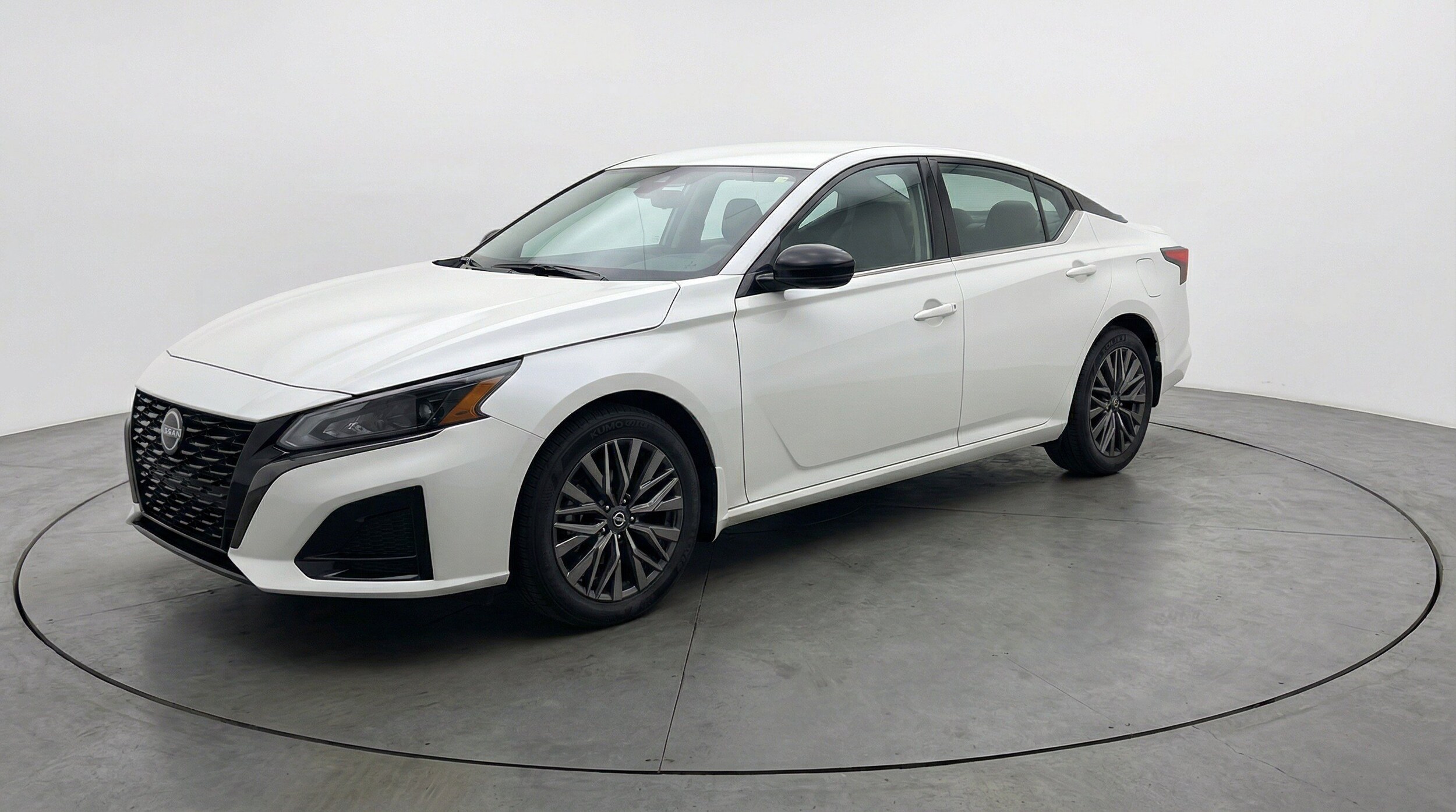 Thumbnail: 2025 Nissan Altima - 3