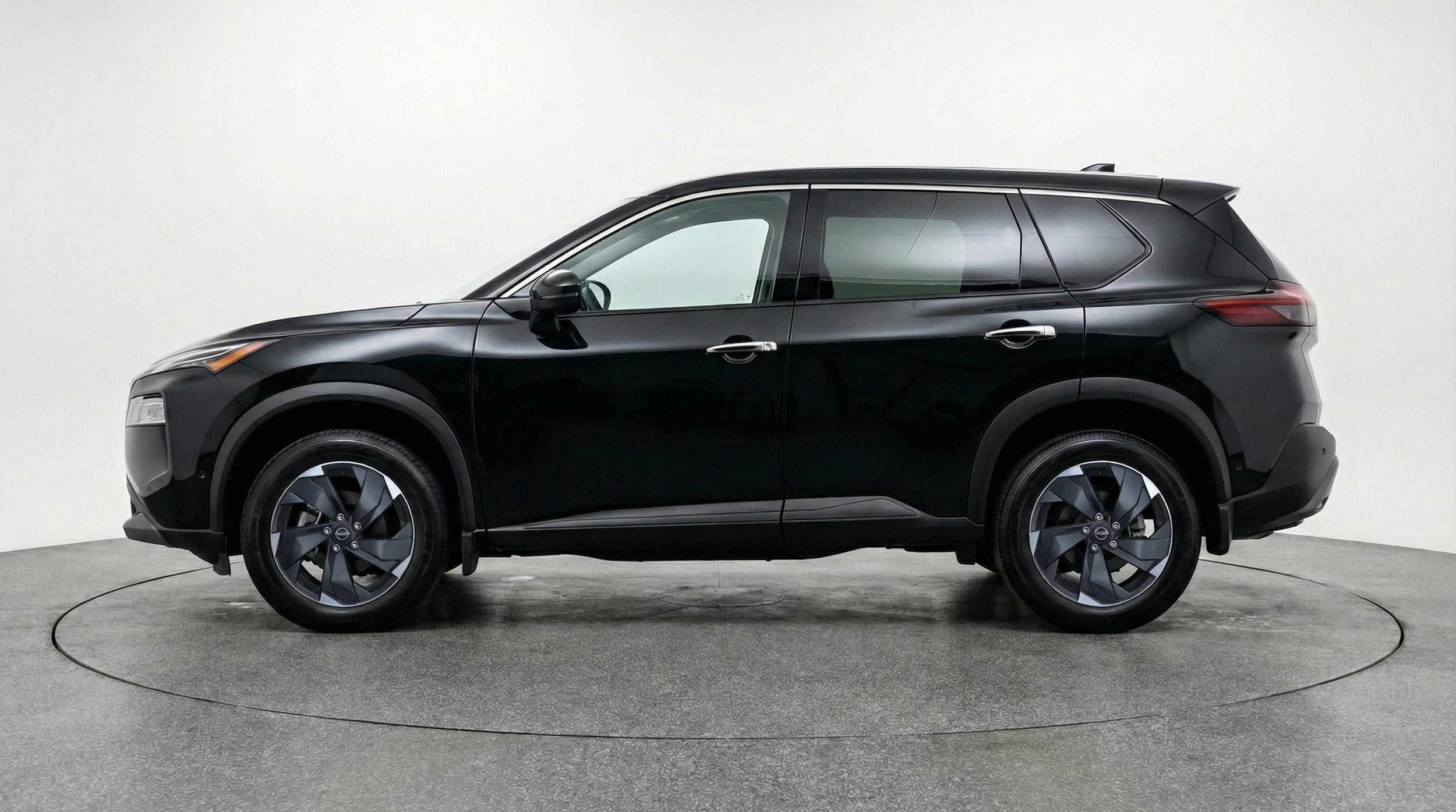 Thumbnail: 2025 Nissan Rogue - 4