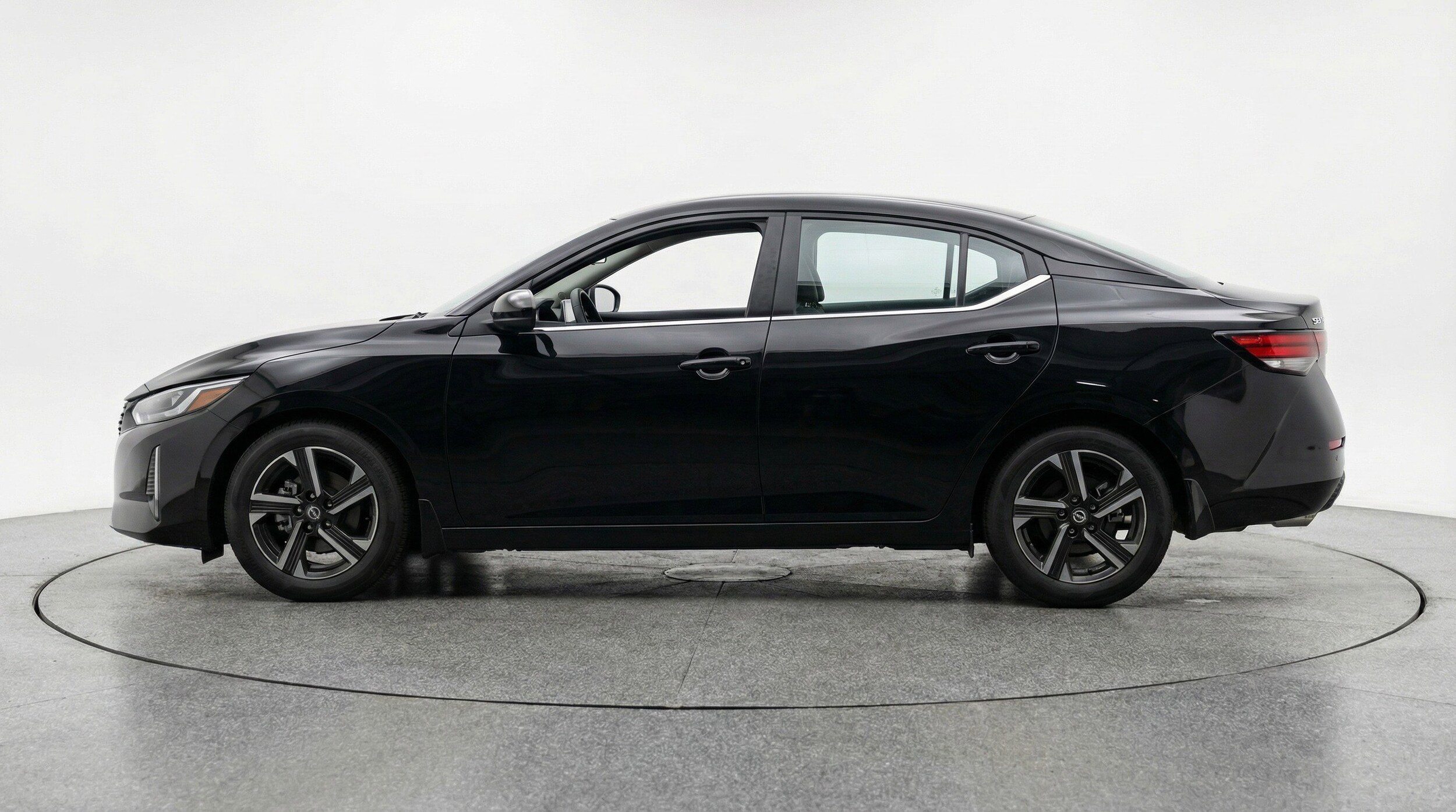 Thumbnail: 2025 Nissan Sentra - 5