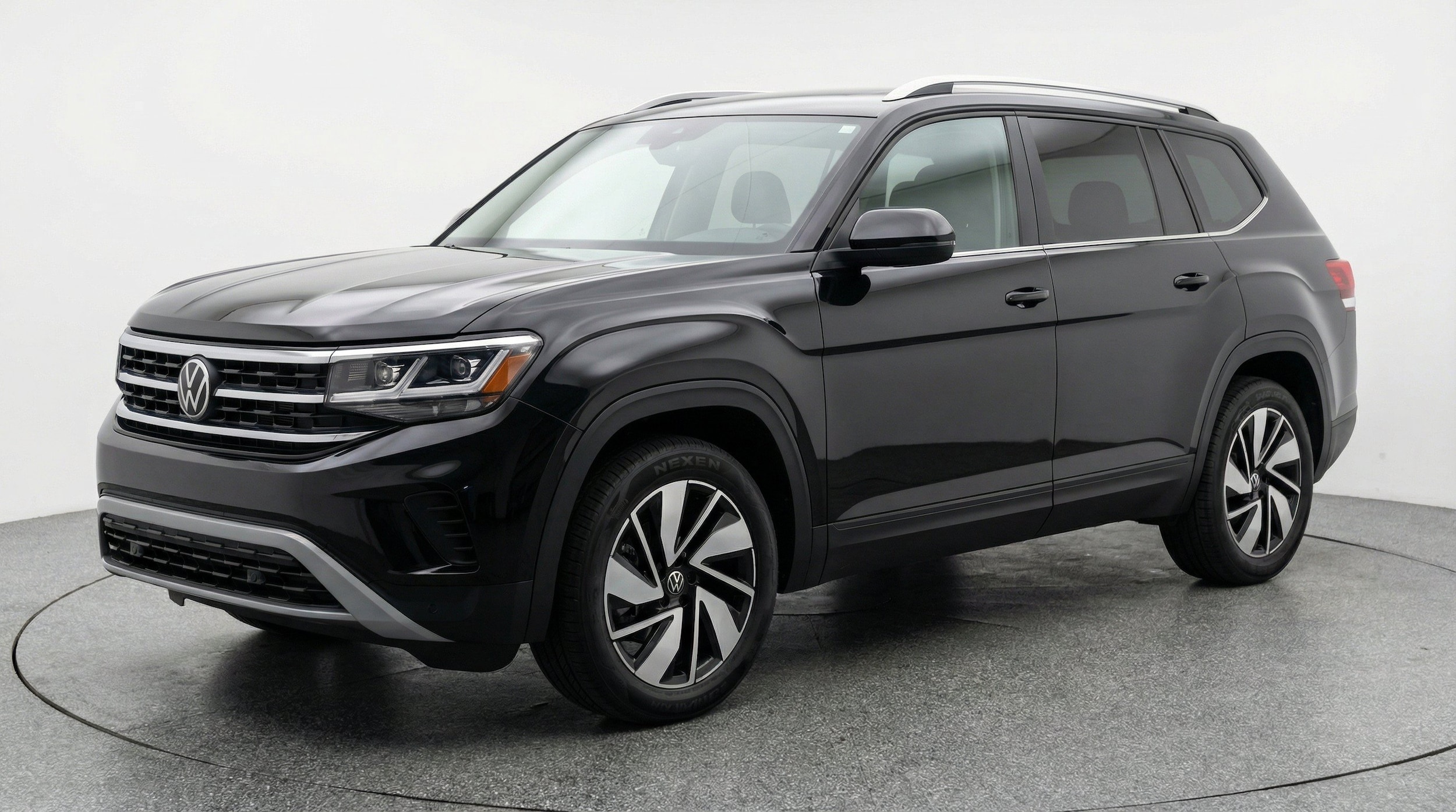 Thumbnail: 2026 Volkswagen Atlas - 3