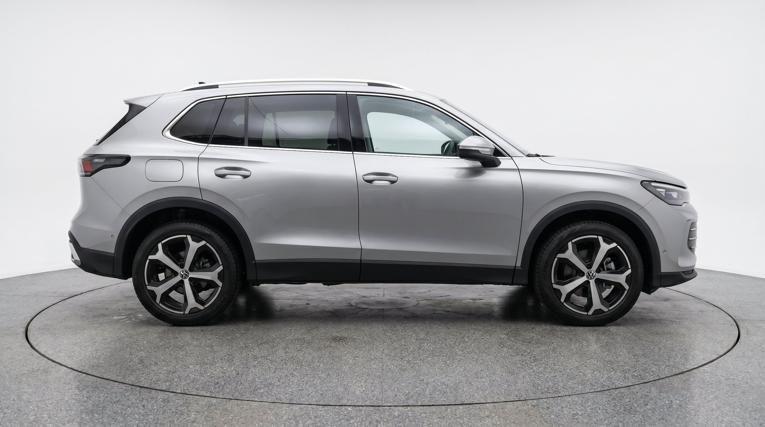 Thumbnail: 2026 Volkswagen Tiguan - 11