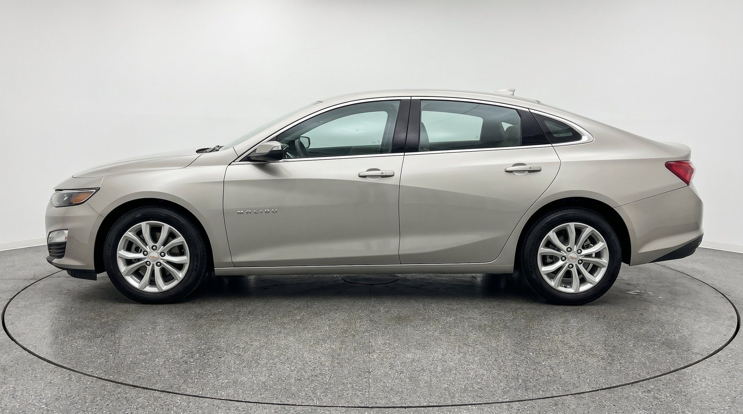 Thumbnail: 2024 Chevrolet Malibu - 5