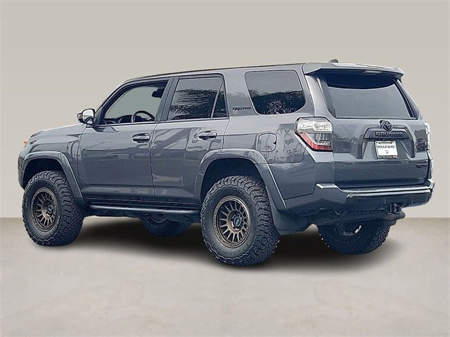 2020 Toyota 4Runner SR5 photo 2