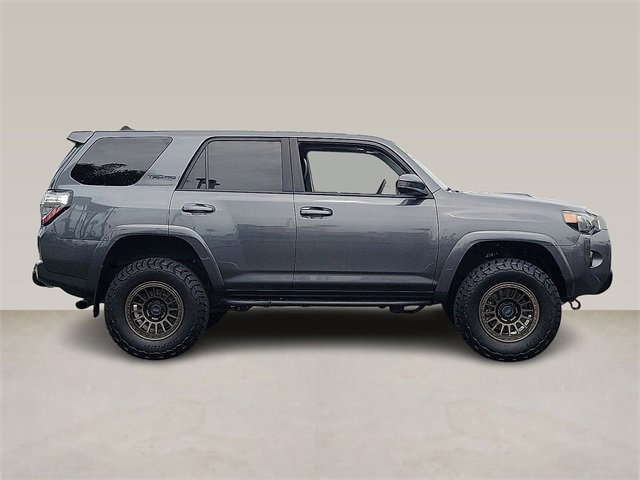 2020 Toyota 4Runner SR5 photo 4