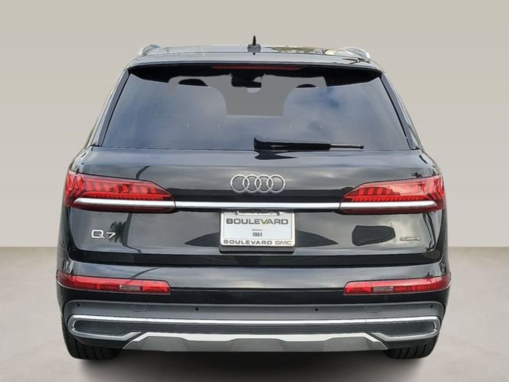 Used 2024 Audi Q7 Premium Plus