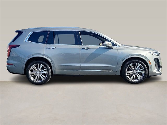 2025 Cadillac XT6 Luxury photo 4