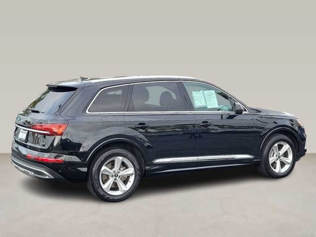 Used 2024 Audi Q7 Premium Plus