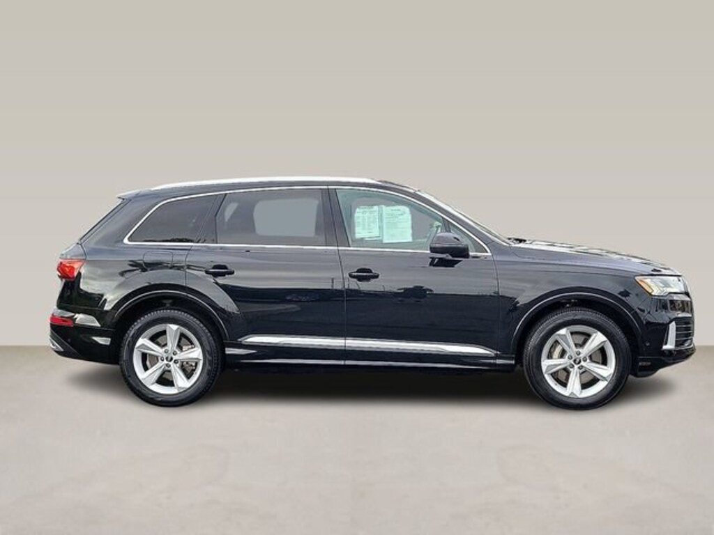 Used 2024 Audi Q7 Premium Plus