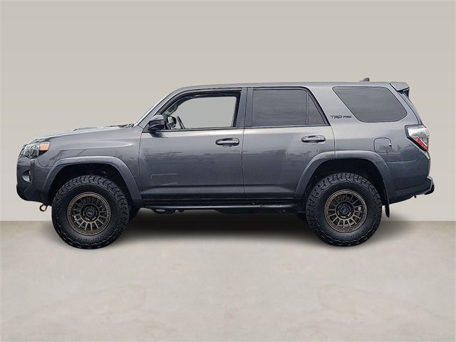 2020 Toyota 4Runner SR5 photo 3