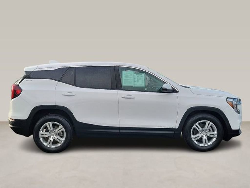 Used 2022 GMC Terrain SLE SUV