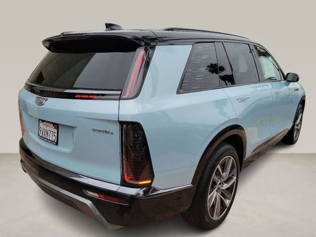 Used 2026 CADILLAC VISTIQ Sport SUV