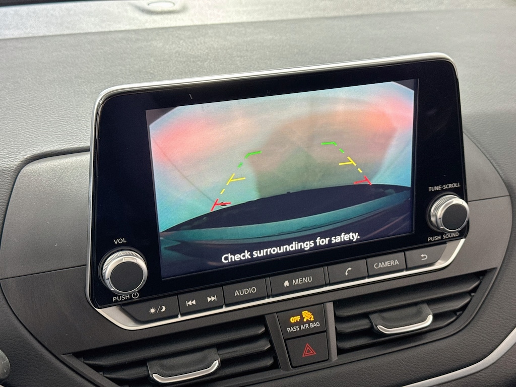 Used 2025 Nissan Altima S w/Android Auto & Apple Carplay Sedan