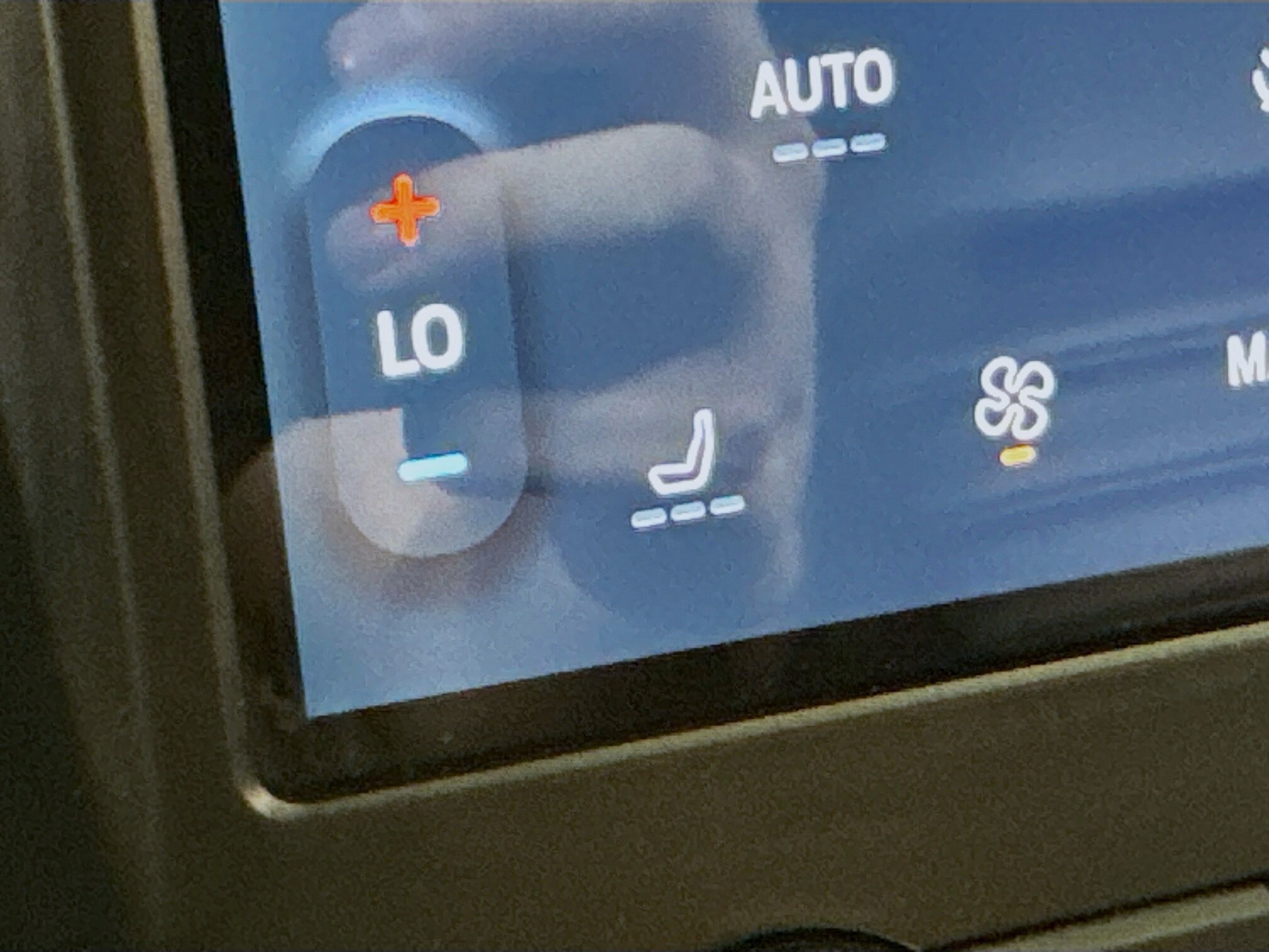 2024 Ford Edge SEL photo 4