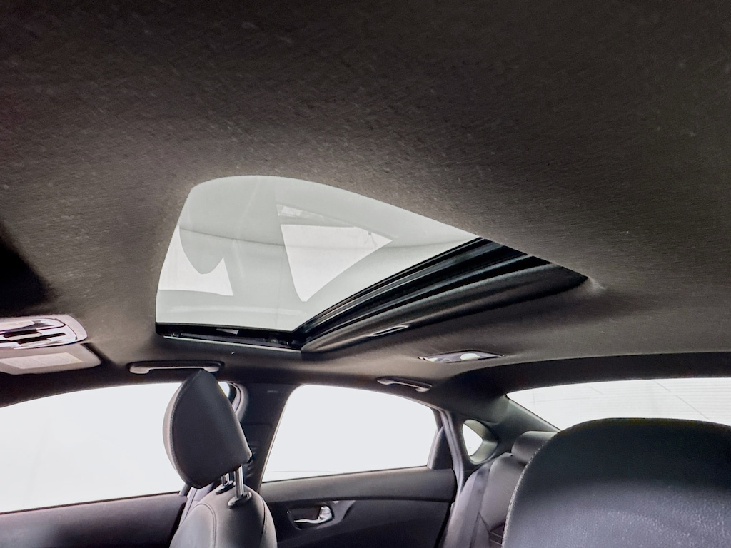 Used 2023 Kia Forte GT-Line w/Navigation,Sunroof Sedan