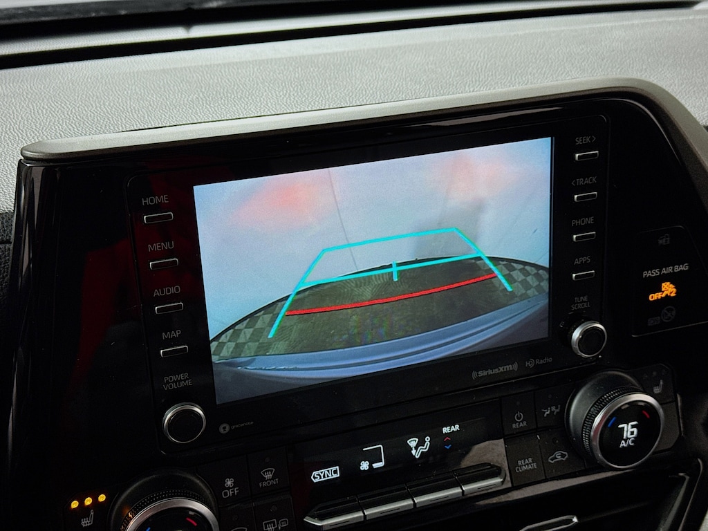 Used 2020 Toyota Highlander XLE AWD w/Heated Leather,Sunroof SUV