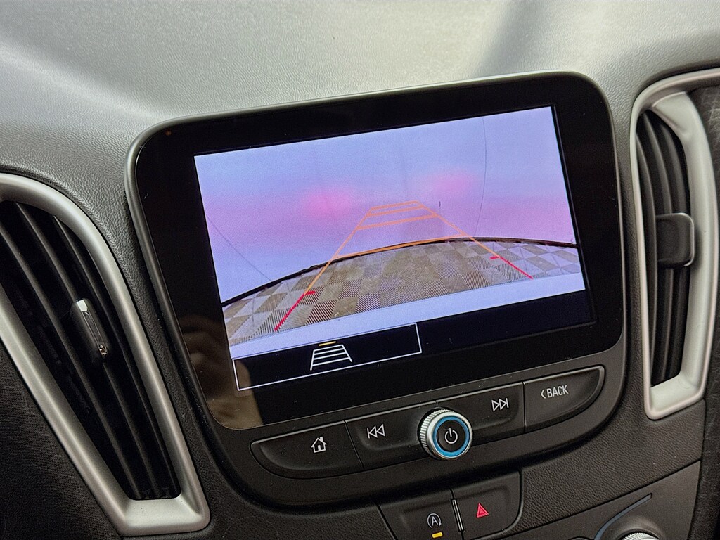 Used 2024 Chevrolet Malibu 1LT w/Heated Seats,Android Auto & Apple Carplay Sedan