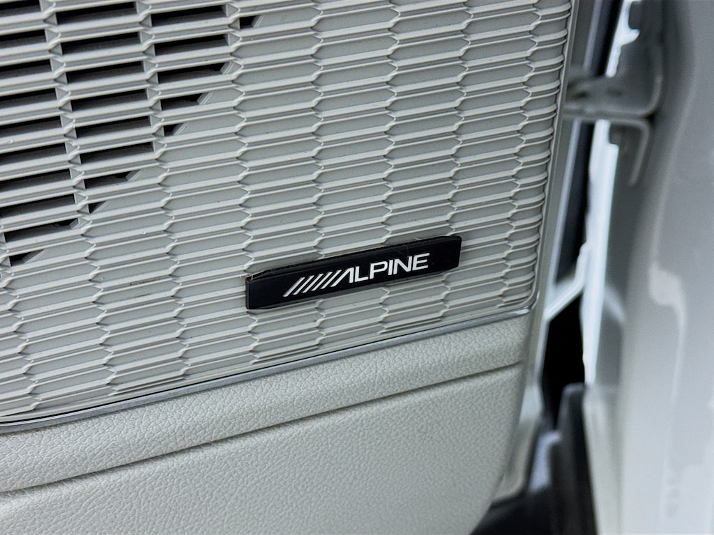 Used 2023 Jeep Grand Cherokee L Overland 4x4 w/Navigation,Leather,Pano Sunroof SUV