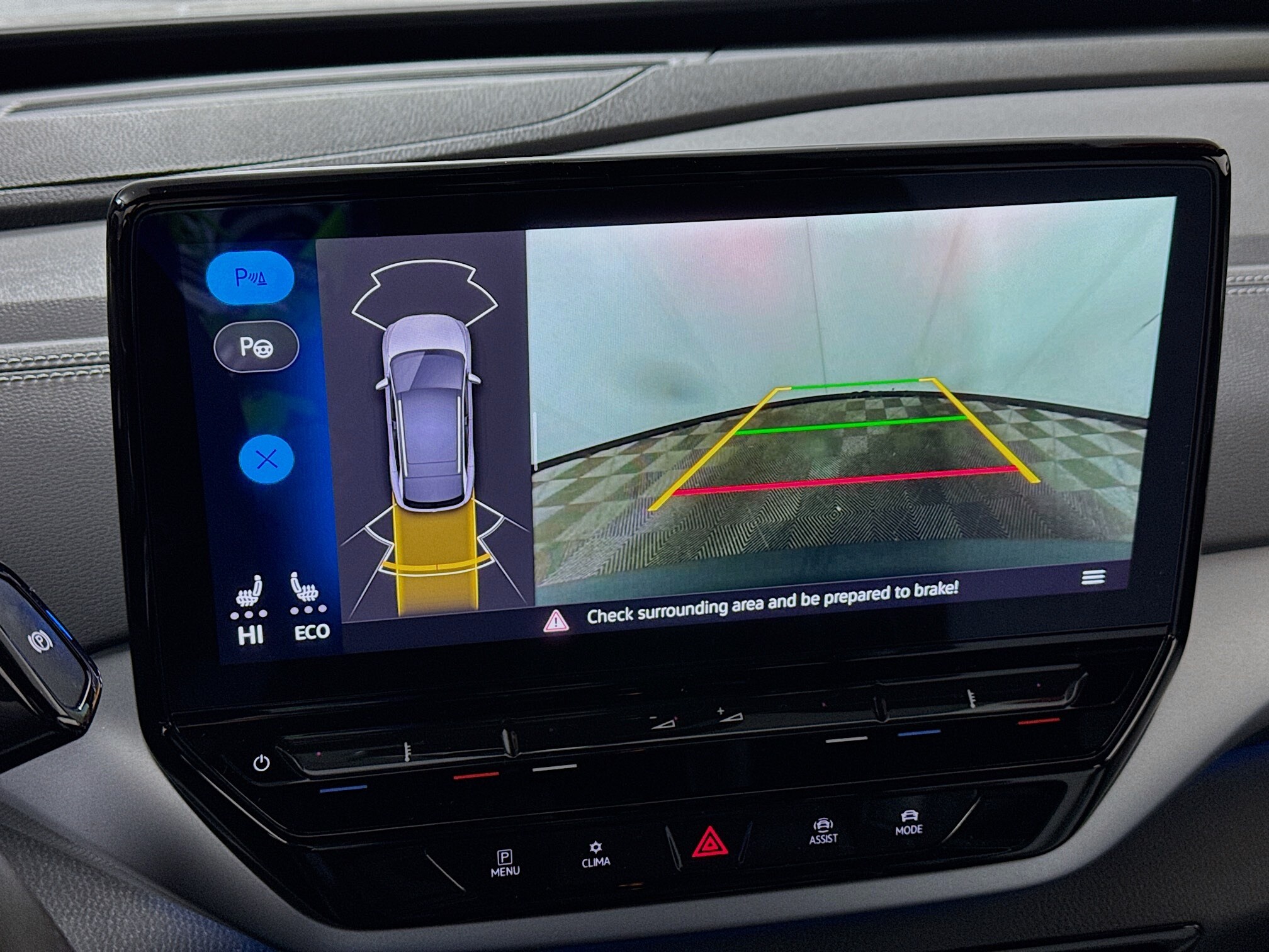 2023 Volkswagen ID.4 Pro photo 3