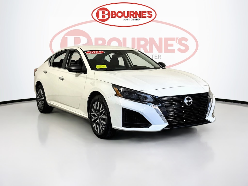 Used 2025 Nissan Altima SV AWD w/Android Auto & Apple Carplay Sedan