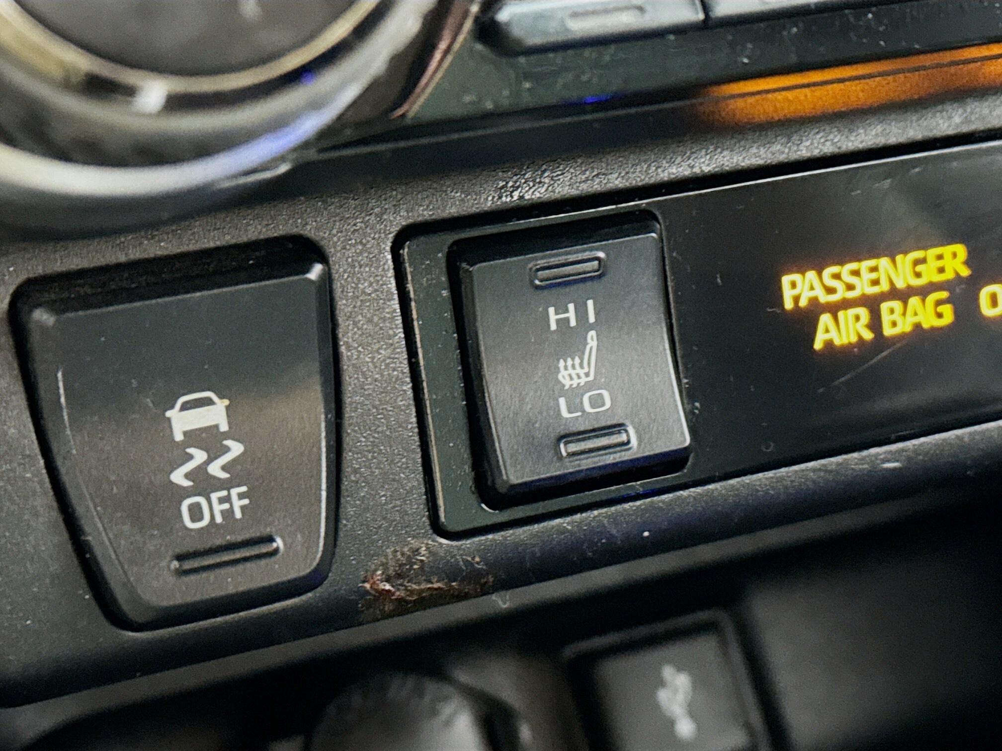 2022 Toyota RAV4 Hybrid photo 3