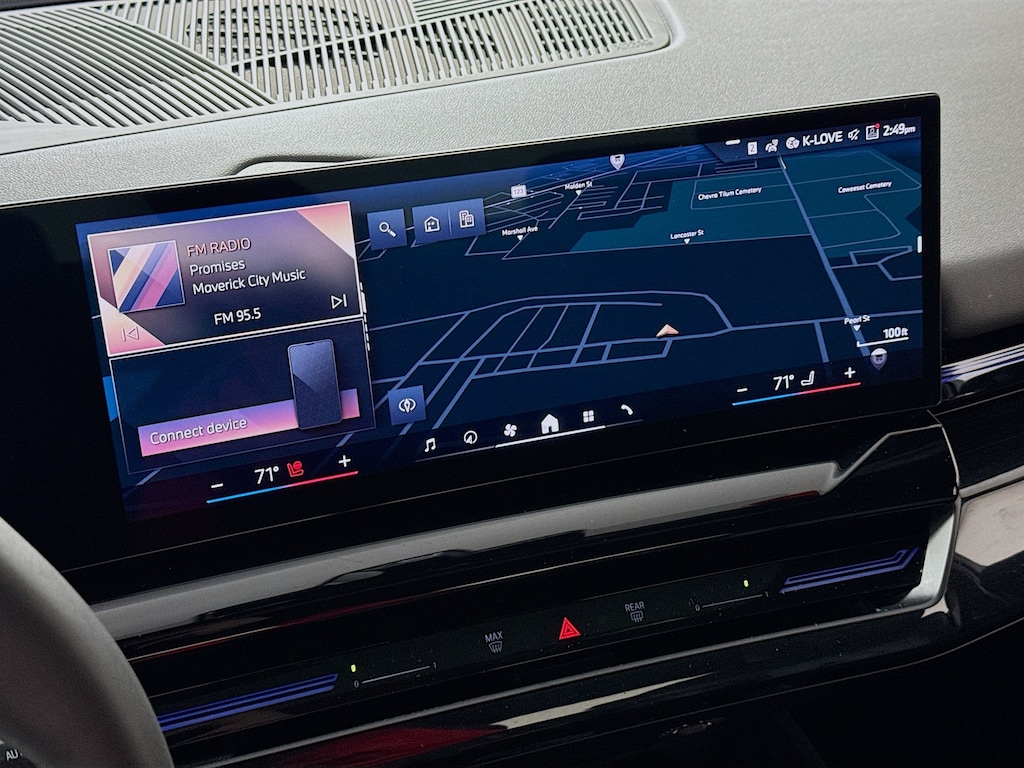 Used 2025 BMW 530i Premium xDrive w/Navigation,Leather,Sunroof Sedan