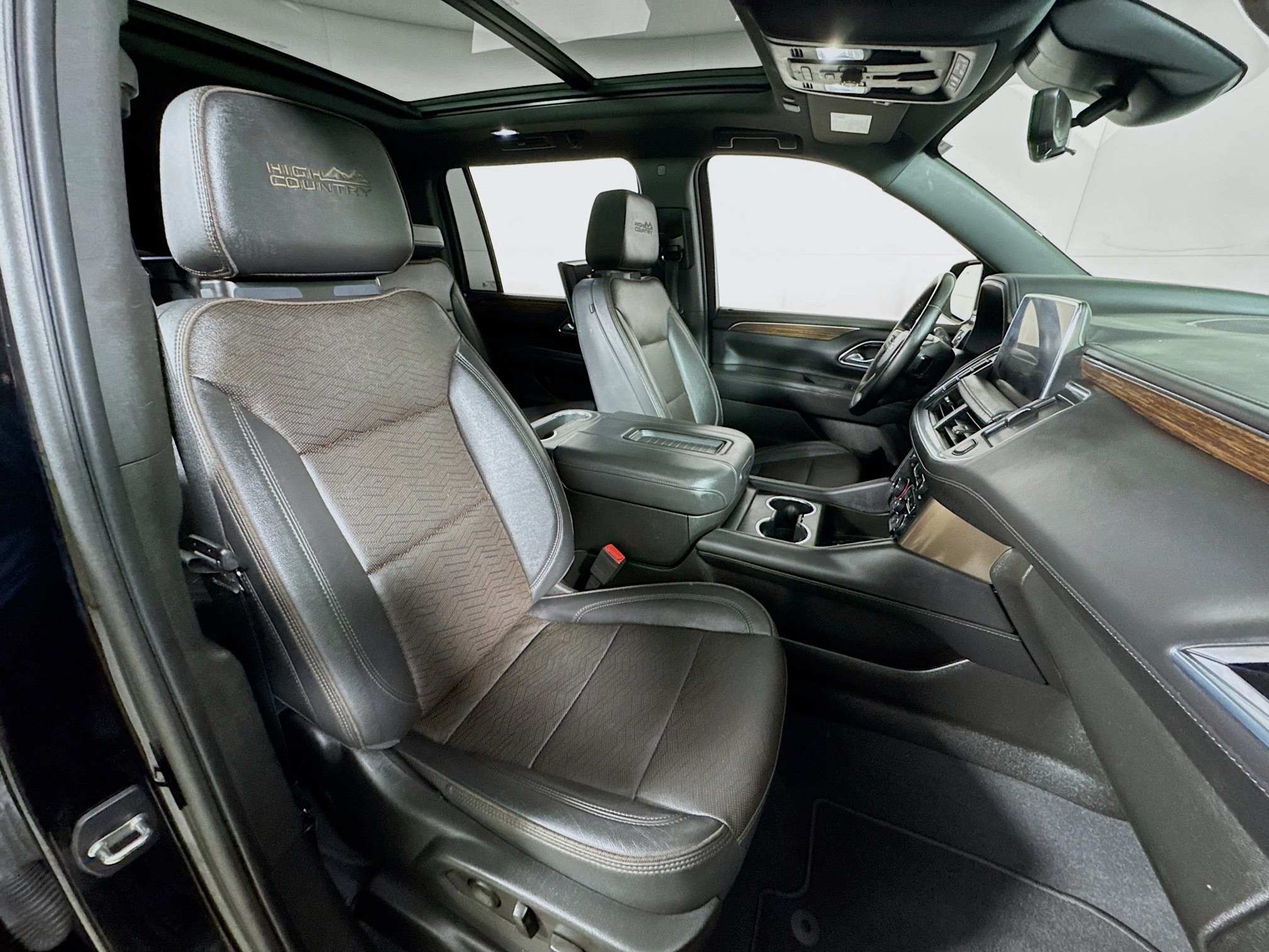 2023 Chevrolet Suburban High Country - Photo 30