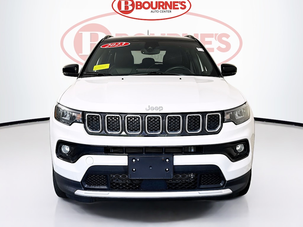 Used 2023 Jeep Compass Limited 4x4 w/Heated Leather & Steering Wheel SUV