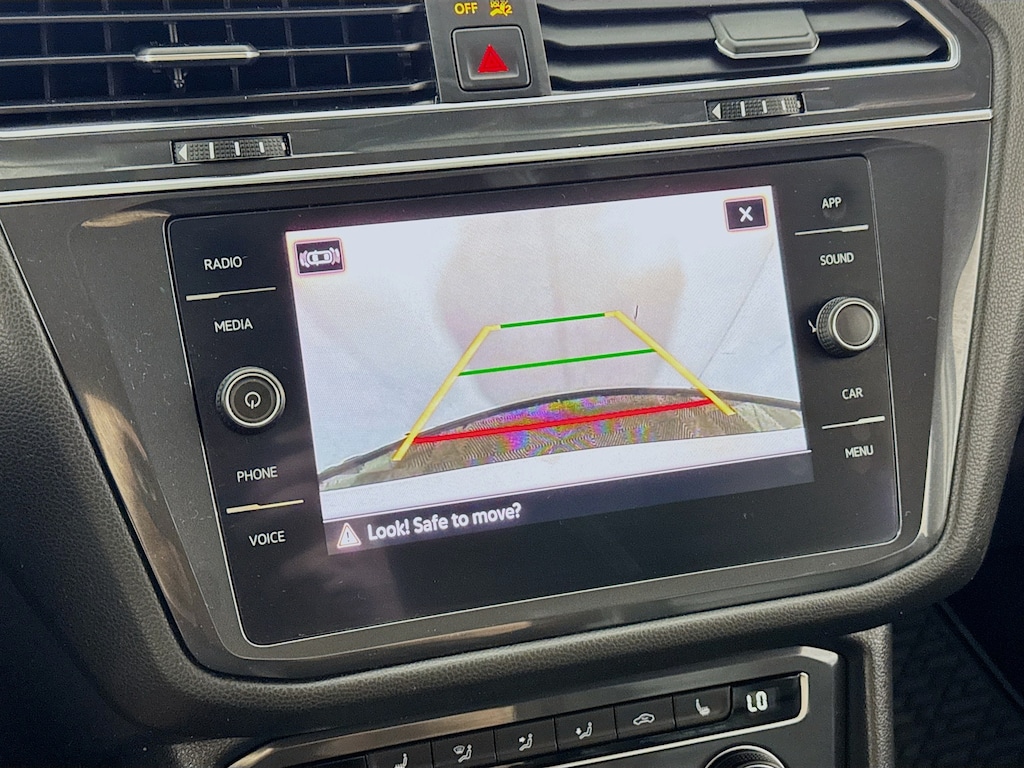 Used 2021 Volkswagen Tiguan SE 4MOTION w/Heated Leather,Android&Apple Carplay SUV