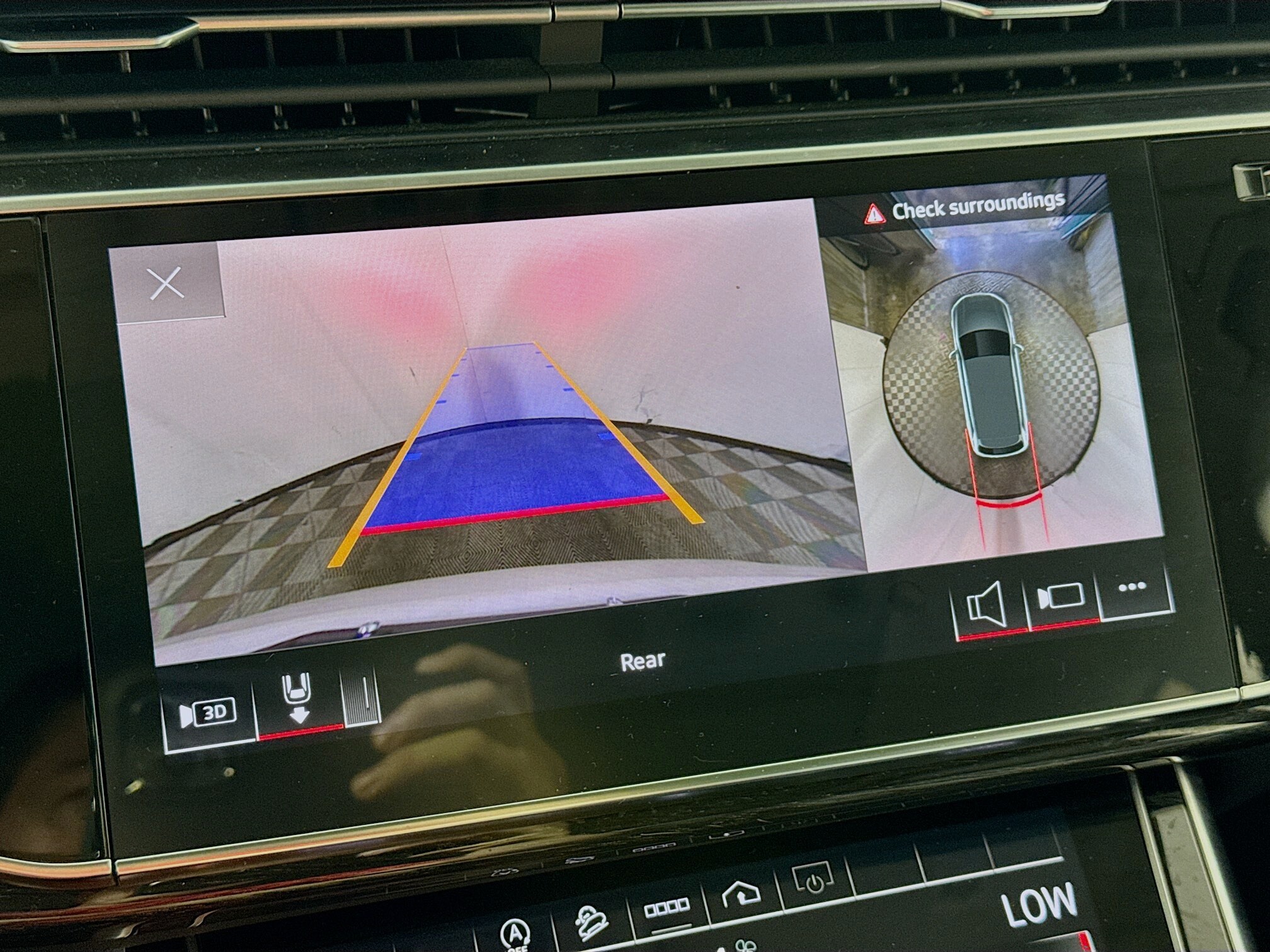 2023 Audi Q7 55 Premium Plus photo 2