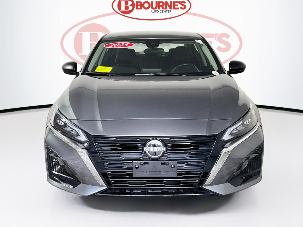 Used 2025 Nissan Altima S w/Android Auto & Apple Carplay Sedan