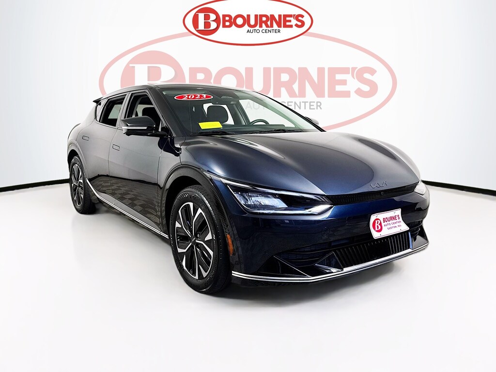 Used 2023 Kia EV6 Wind Long Range AWD w/Smarkpark,Nav,Leather SUV