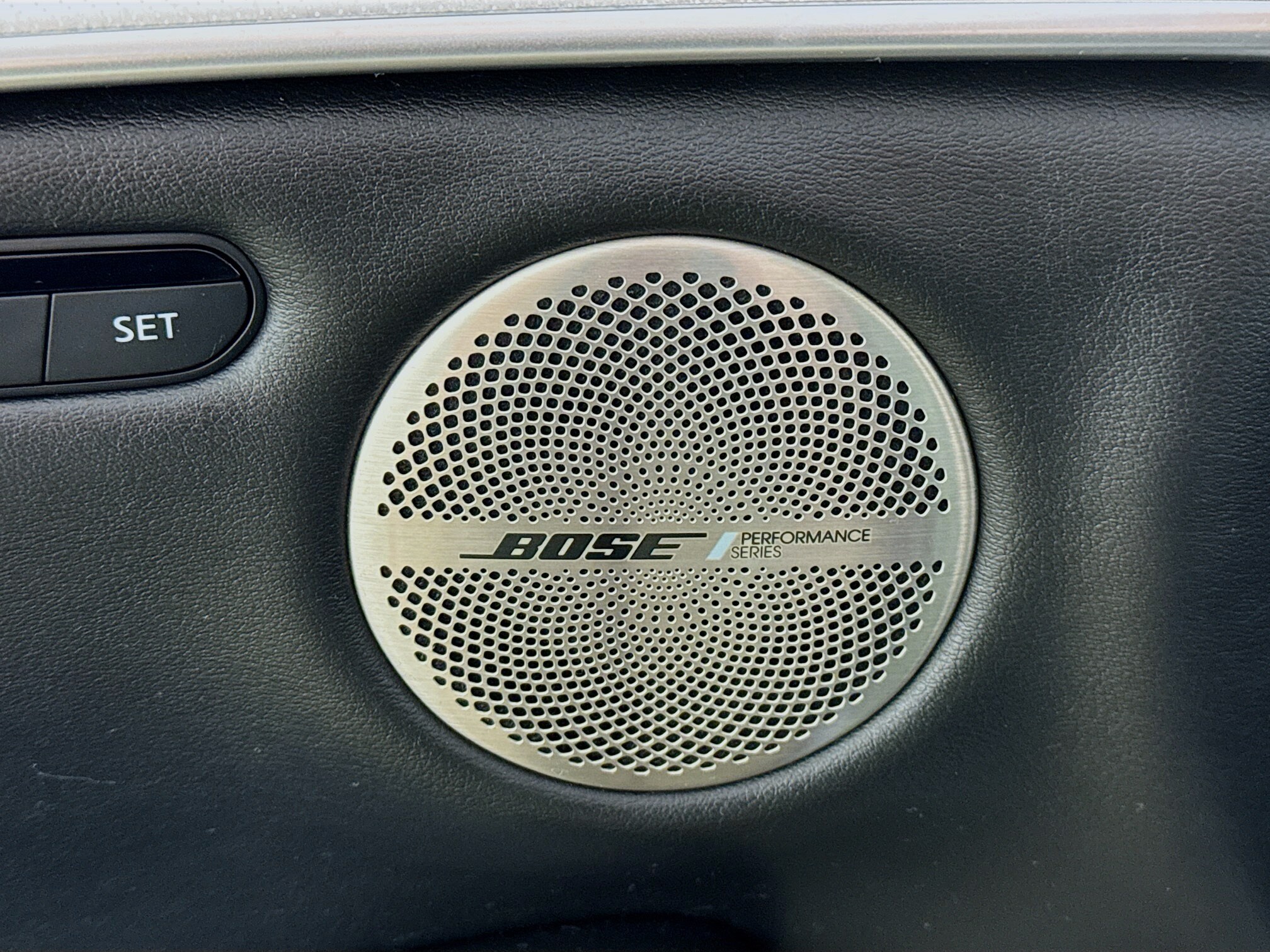 2019 Infiniti QX50 Essential AWD photo 4