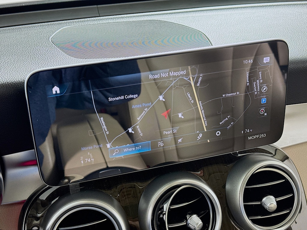 Used 2020 Mercedes-Benz GLC 300 4MATIC w/Navigation,Leather,Dual Sunroof. SUV