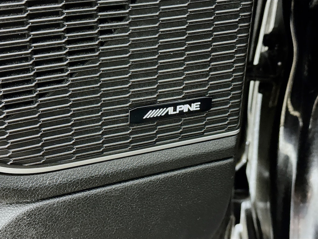 Used 2022 Jeep Grand Cherokee L Limited 4x4 w/Navigation,Leather, Pano Sunroof SUV