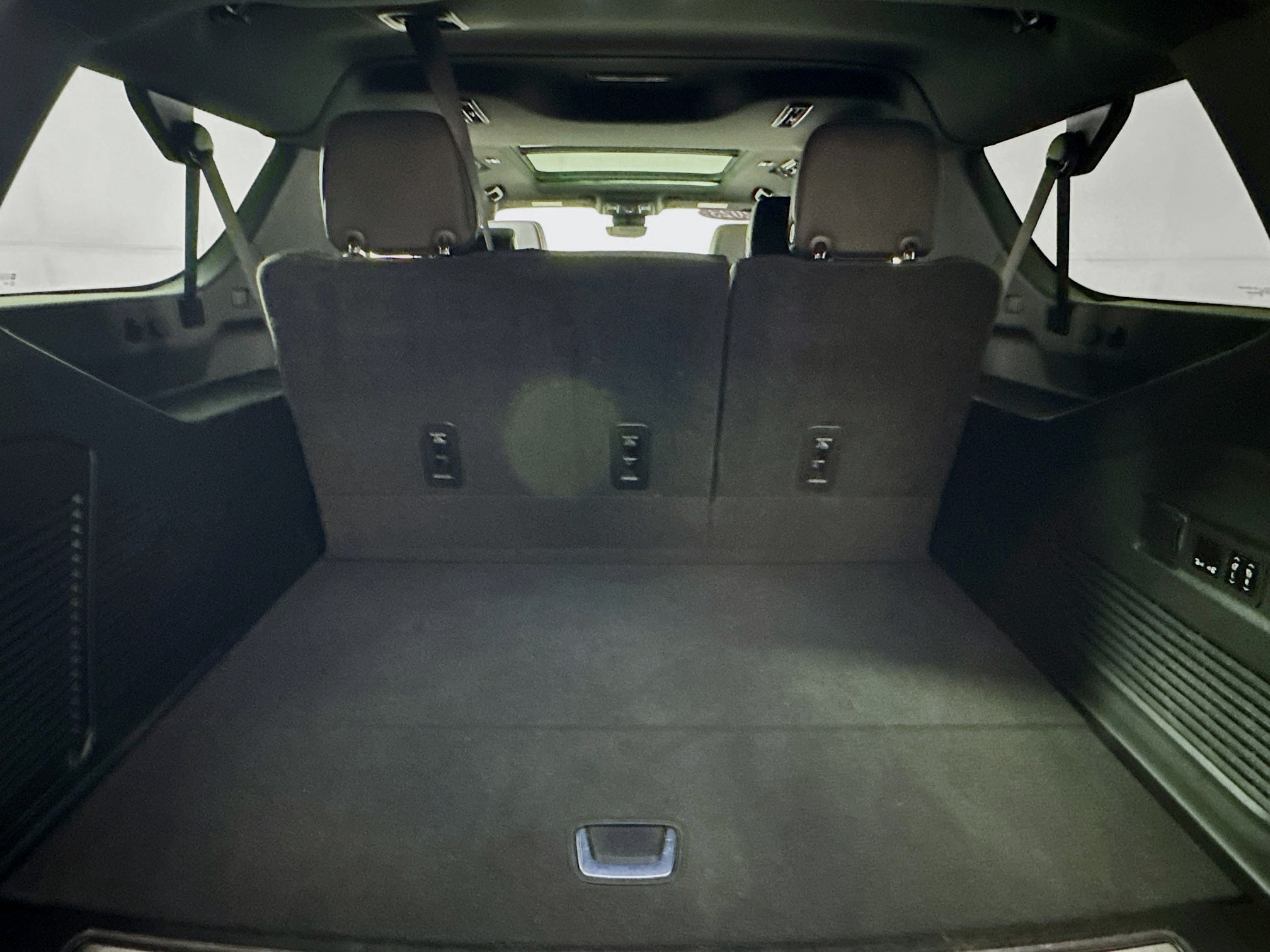 2023 Chevrolet Suburban High Country - Photo 27