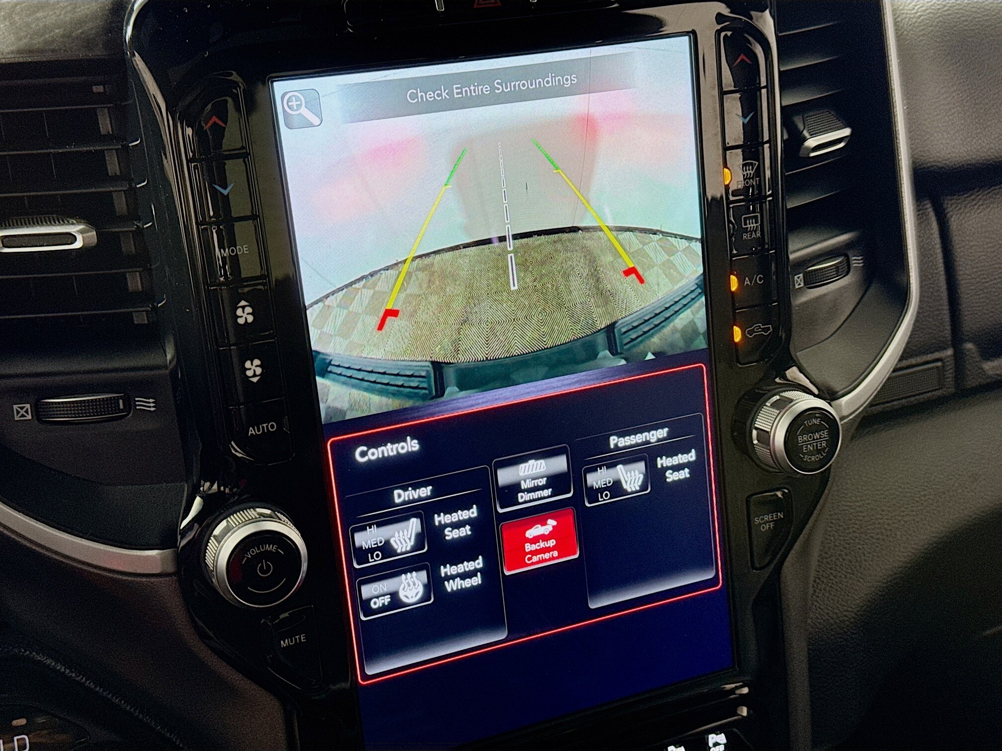 2021 Ram 1500 Big Horn Night Edition photo 3