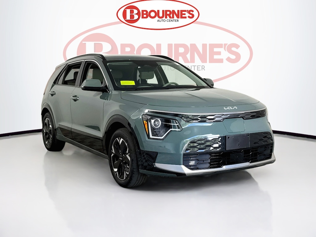 Used 2023 Kia Niro EV Wind w/Navigation,Heated Seats SUV