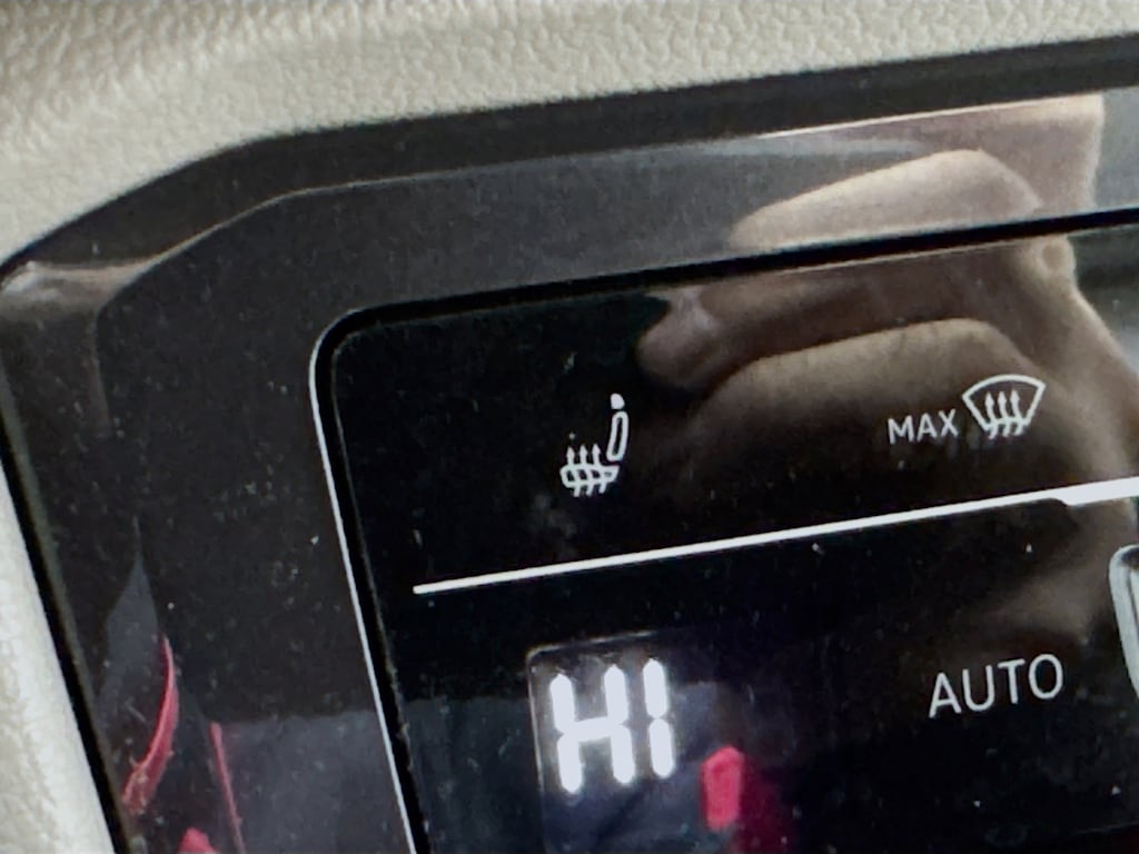 Used 2022 Volkswagen Tiguan SE 4MOTION w/Heated Leather,Pano Sunroof SUV