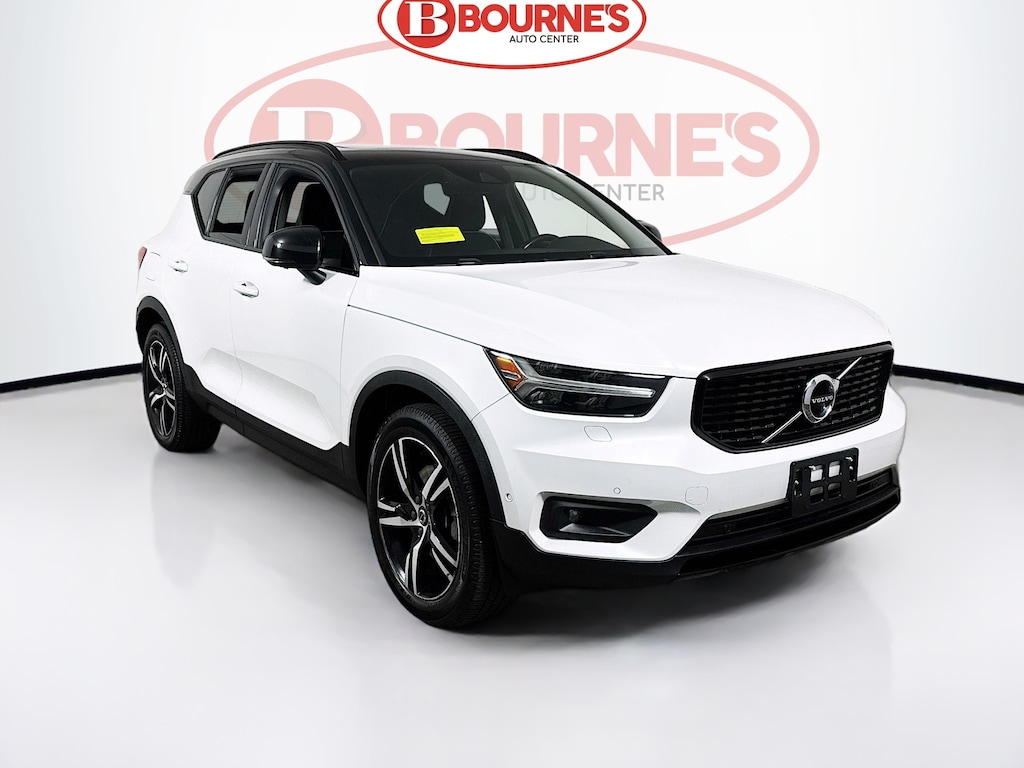 Used 2019 Volvo XC40 T5 R-Design AWD w/Navigation,Heated Seats,PanoRoof SUV