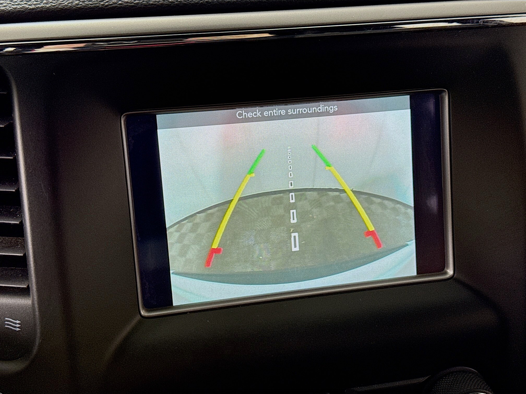 2018 Jeep Grand Cherokee Laredo photo 2