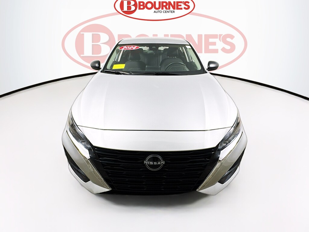 Used 2024 Nissan Altima 2.5 SV w/Android Auto & Apple Carplay Sedan