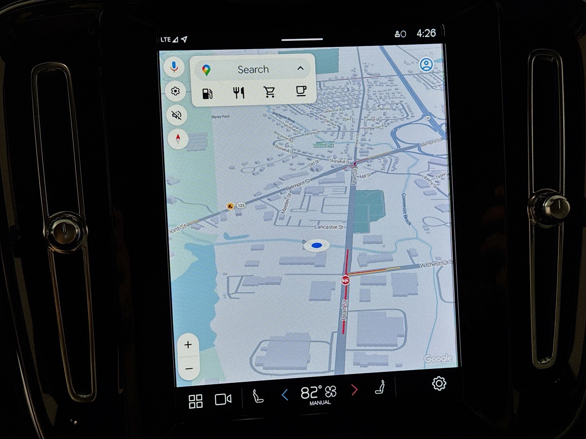 2025 Volvo XC40 Core photo 2