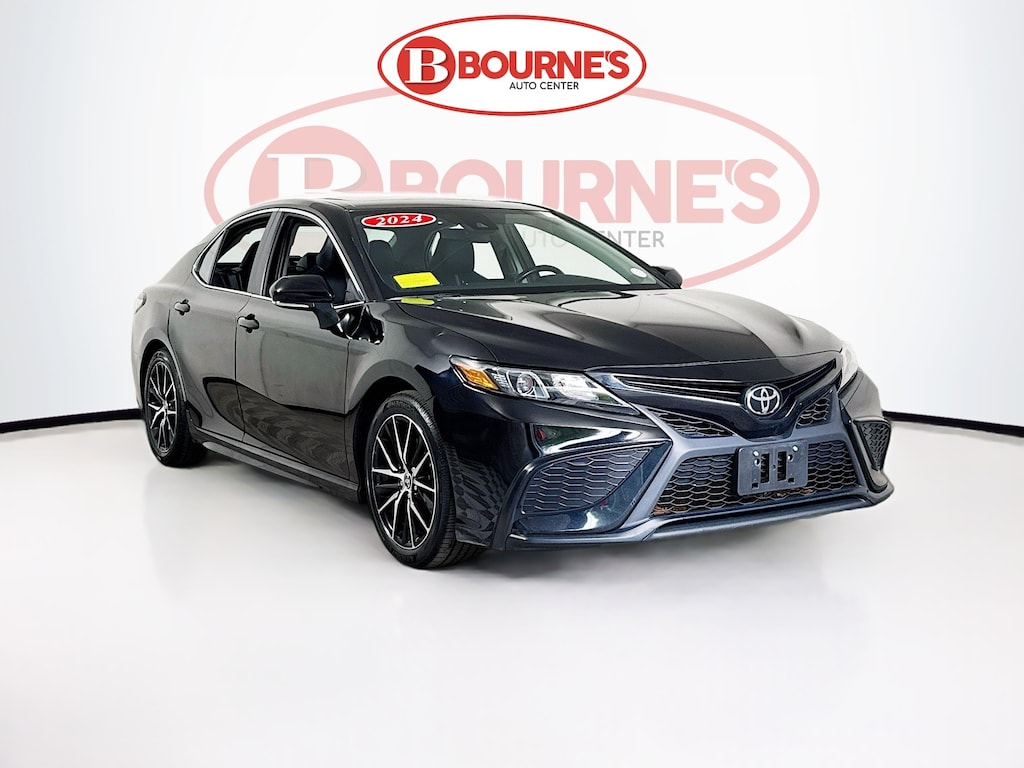 Used 2024 Toyota Camry SE AWD w/Heated Seats,Sunroof Sedan